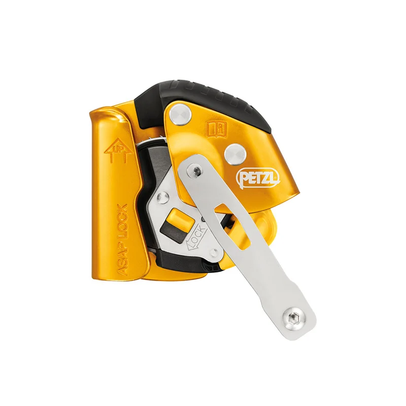 El Deslizador Petzl Anticaídas para Cuerda Asap Lock está especialmente diseñado para proporcionar la máxima seguridad en trabajos de altura y ascensos por cuerda. Este innovador dispositivo permite un desplazamiento fluido y sin intervención manual mientras sigues ascendiendo, ofreciendo al usuario libertad de movimiento y una protección constante. Su función de bloqueo automática se activa en caso de choque o aceleración repentina, deteniendo de inmediato el deslizamiento y asegurando al usuario, evitando cualquier riesgo de caída grave. Este equipo es fundamental para aquellos que trabajan en alturas y necesitan máxima seguridad en sus movimientos. Características del Deslizador Petzl Anticaídas para Cuerda Asap Lock: • Sistema de bloqueo automático: El Asap Lock se bloquea de forma automática ante aceleraciones bruscas o choques, proporcionando seguridad inmediata. • Brazo de conexión integrado: Equipado con un brazo que lo convierte en un sistema seguro y eficaz para superar fraccionamientos. • Desplazamiento fluido: Se desliza sin intervención manual a lo largo de la cuerda, acompañando los movimientos del usuario. • Función de inmovilización: El usuario puede bloquear el dispositivo en cualquier momento para reducir la altura de caída potencial. • Compatible con absorbentes de energía: El Asap Lock se usa con los absorbedores de energía ASAP’SORBER o ASAP’SORBER AXESS para aumentar la seguridad en los trabajos alejados de la cuerda. Beneficios del Deslizador Petzl Anticaídas para Cuerda Asap Lock: • Seguridad garantizada: Su sistema de bloqueo automático asegura una protección constante en caso de caídas o aceleraciones inesperadas. • Fácil de usar: No requiere intervención manual para su funcionamiento, lo que permite al usuario concentrarse completamente en el ascenso. • Compatible y versátil: Puede utilizarse con diferentes absorbentes de energía para adaptarse a diversos tipos de trabajo. • Ideal para trabajos complejos: El brazo de conexión lo convierte en una herramienta imprescindible para superar fraccionamientos en estructuras complejas. • Durabilidad y resistencia: Fabricado con materiales de alta calidad para soportar las exigencias de los trabajos más rigurosos en alturas. Usos potenciales del Deslizador Petzl Anticaídas para Cuerda Asap Lock: • Trabajos en altura: Perfecto para labores en entornos industriales donde se requieren ascensos seguros. • Rescate en altura: Ideal para operaciones de rescate en situaciones de emergencia en estructuras elevadas. • Construcción y mantenimiento: Utilizado por profesionales de la construcción que trabajan en andamios o torres. • Alpinismo industrial: Recomendado para actividades donde el acceso a zonas altas se realiza mediante cuerdas. Además, en MacayaSafety contamos con un centro de capacitación presencial donde ofrecemos entrenamiento especializado en el uso seguro de todos nuestros productos, incluyendo el Deslizador Petzl Anticaídas para Cuerda Asap Lock. Para obtener más información o cotizar este producto, envíanos un correo a contacto@macayasafety.cl. Visita nuestra página web para más detalles: www.macayasafety.cl