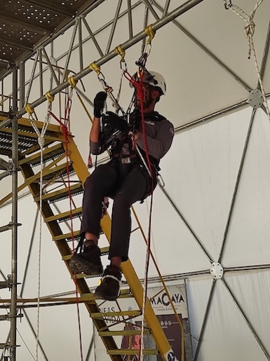 Normativas y Certificaciones para Arneses de Seguridad