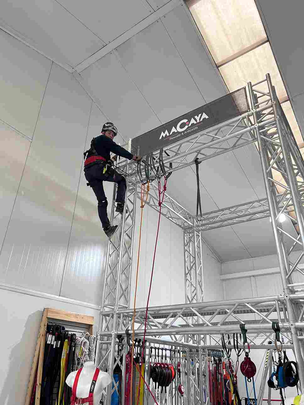 Cursos prácticos de seguridad en altura