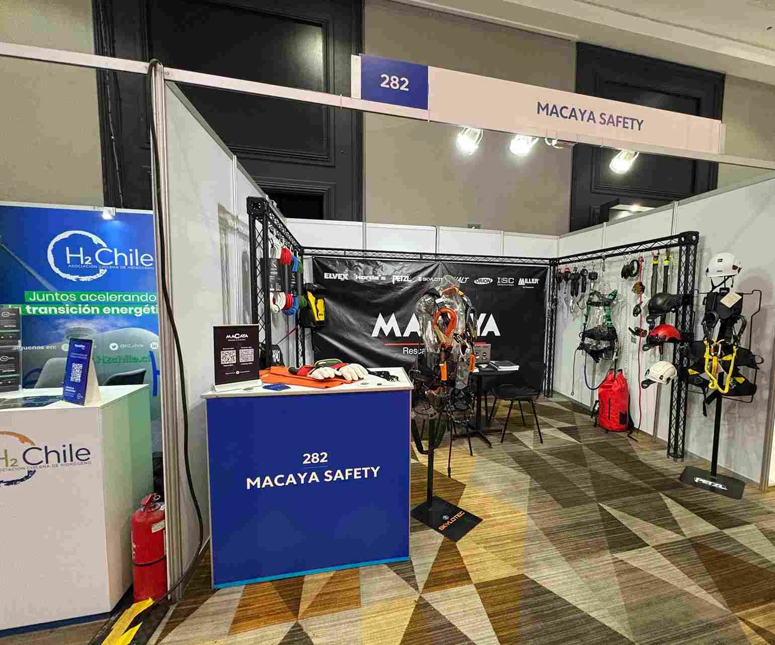 Macaya Safety en Hyvolution 2025 vista del stand de frente