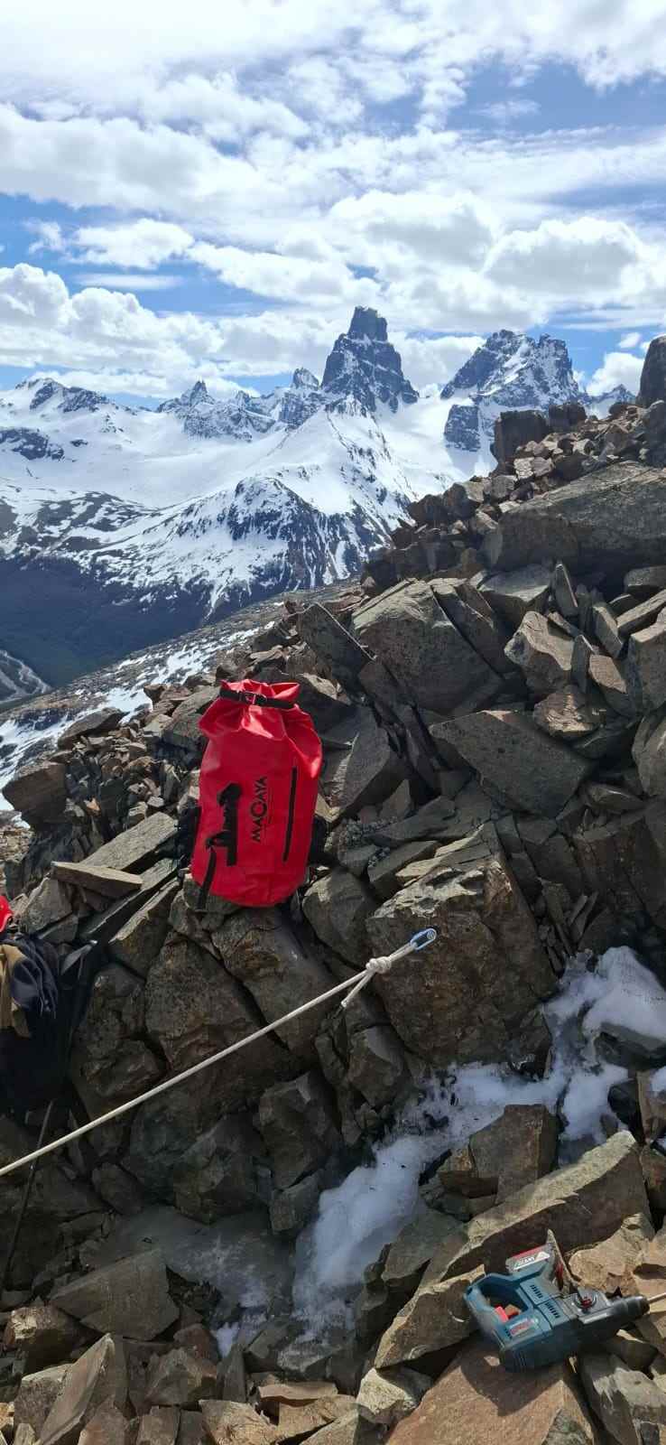 Equipos Macaya en altura